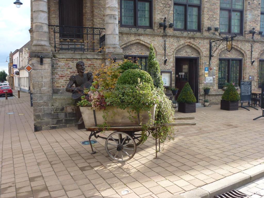 Hotel Restaurant Stadhuis Lo-Reninge Eksteriør billede